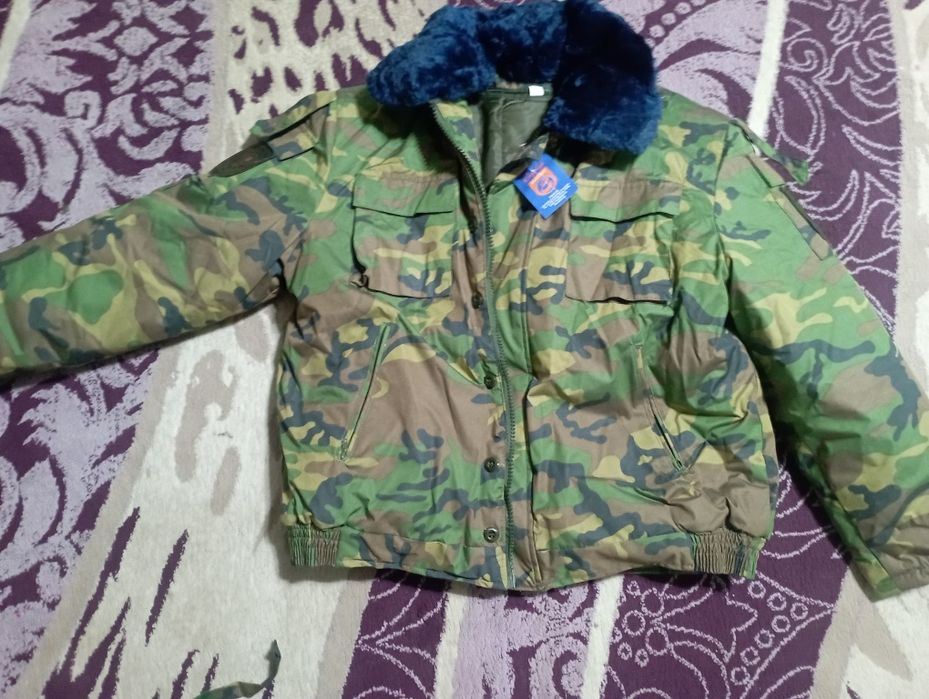 Продам бушлак новый