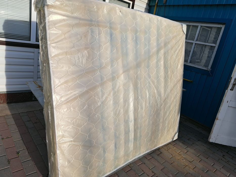 Матрас ортопедический 1.8 на 2.0м