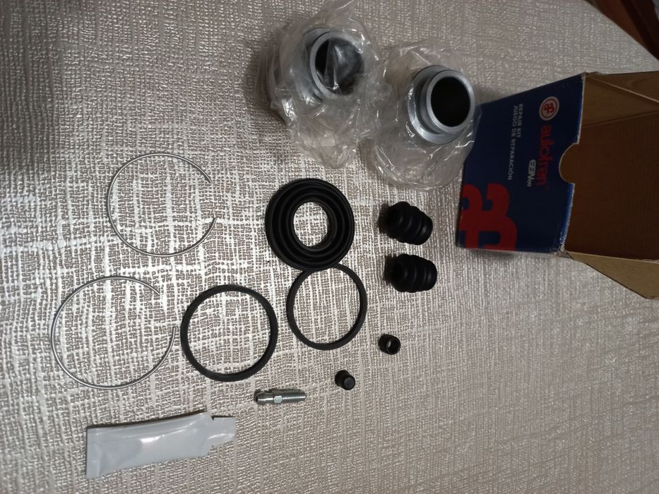 Ремонтен комплект за спирачни бутала за Мицубиши L200 предни.