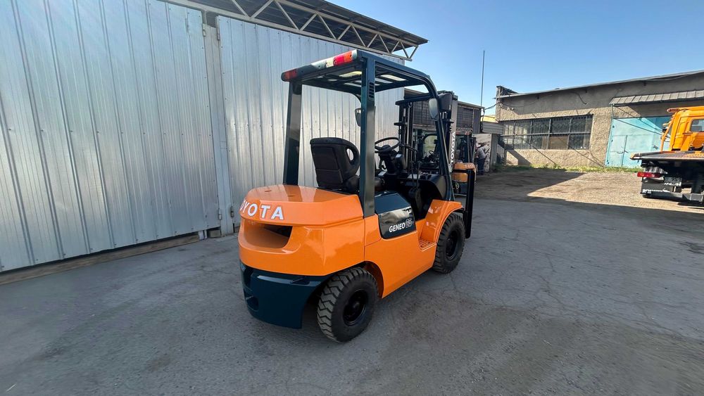 Продам Вилочный погрузчик (кара)