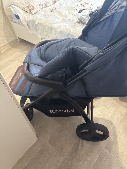 Продаю прогулочную коляску