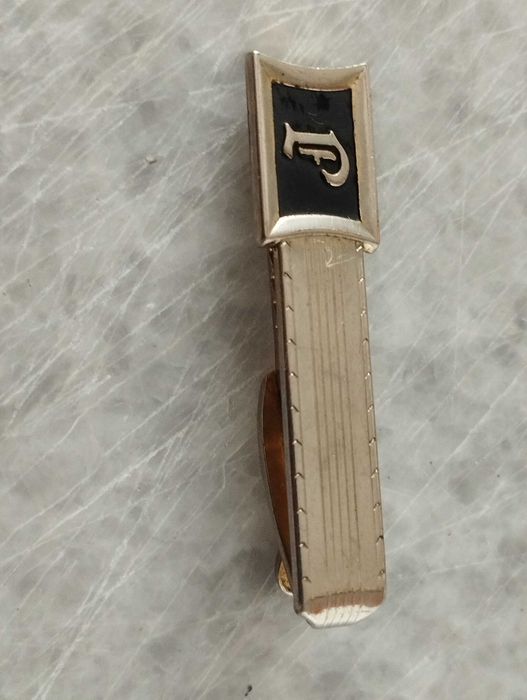 Стари игли за вратовръзки