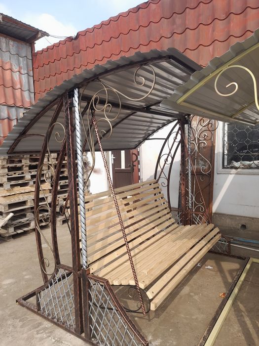 Качелия тапчан для дома