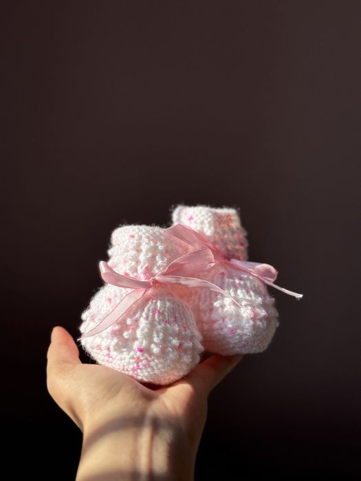 Детские вязаные пинетки