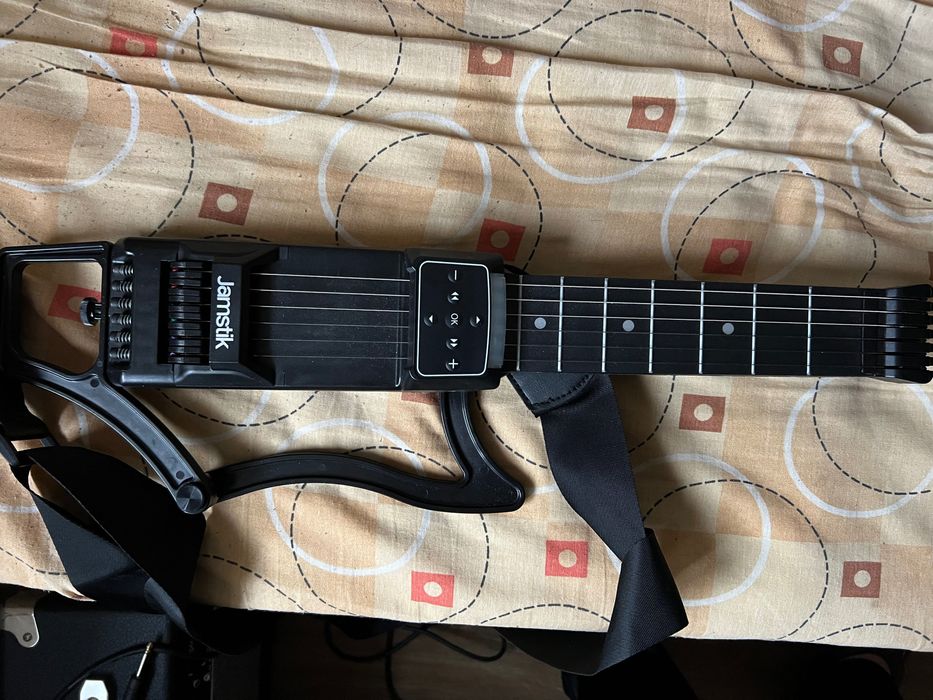 Безшумна мини китара Jamstik 7 GT за начинаещи