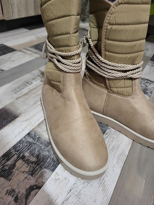 Продавам чисто нови боти, LBD, номер 39