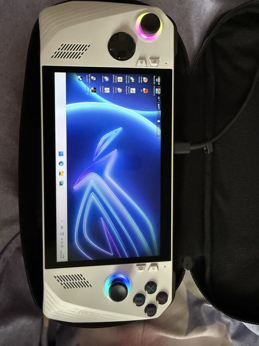 Asus rog ally Z1 extreme