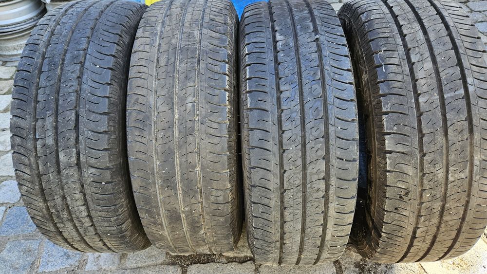 Goodyear Efficient grip cargo 215 65 R16C