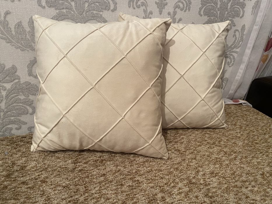 Продам падушки велюровые новые