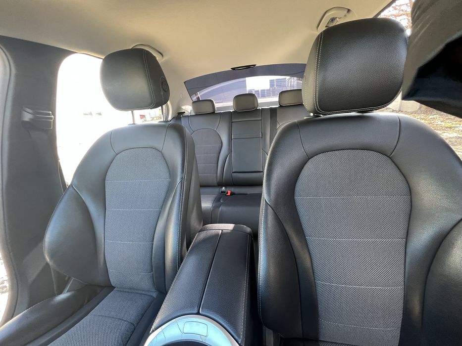 De vanzare ! Mercedes C 180