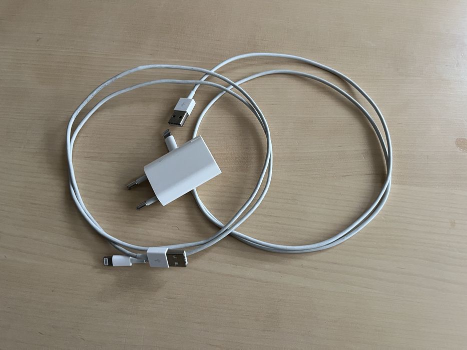 Оригинални кабели и зарядно за iPhone