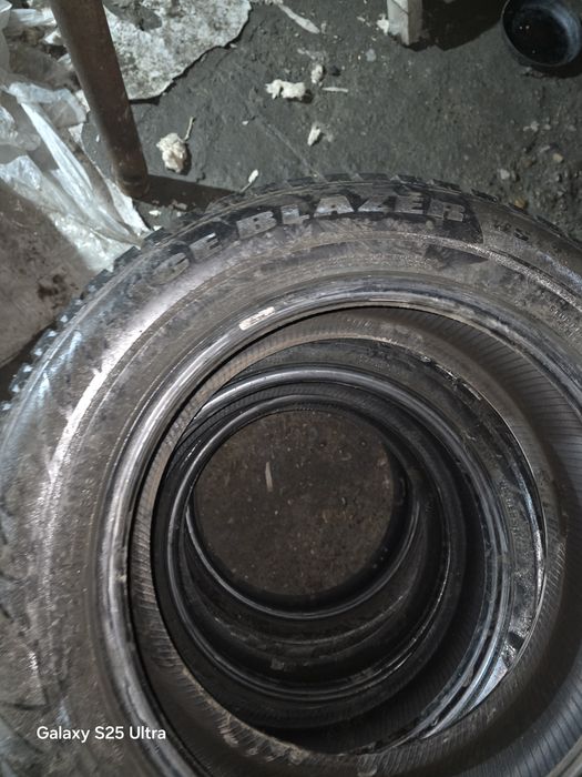 Продам зимние шины