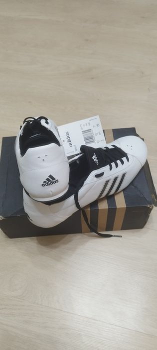 Маратонки Adidas