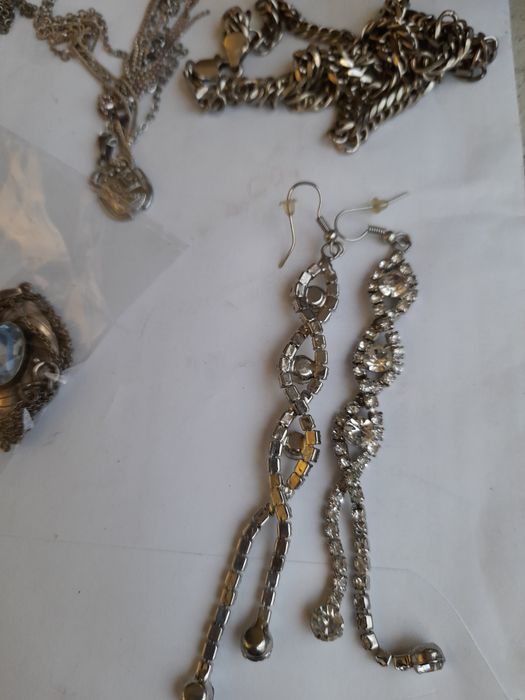 Сребърни пръстени и други накити