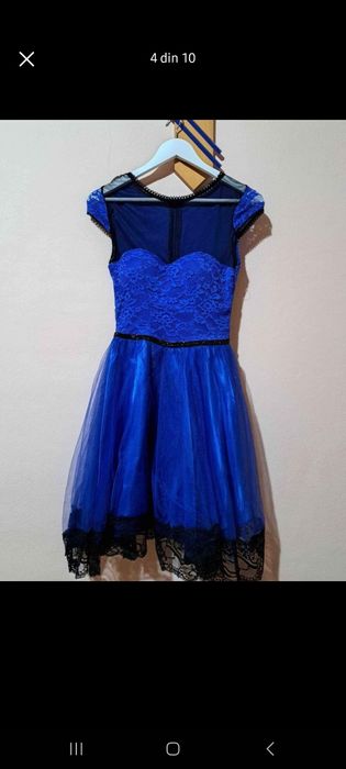 Vând cinci rochițe