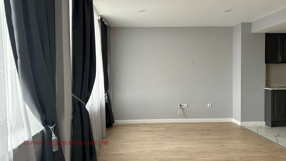 Дава се под наем Тристаен апартамент в Габрово, Център - 101 кв.м за 112200 € - Снимка #1