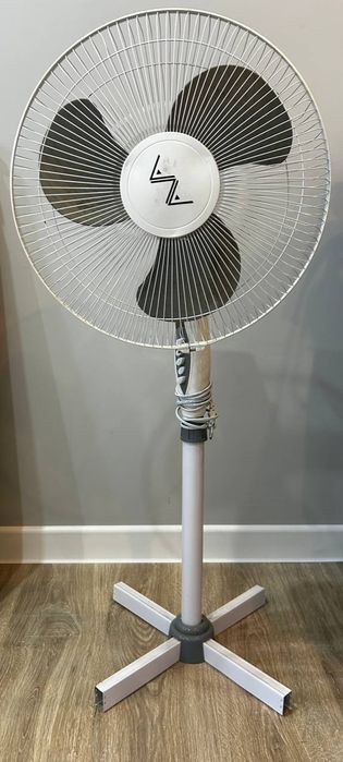 Вентилятор напольный AVA