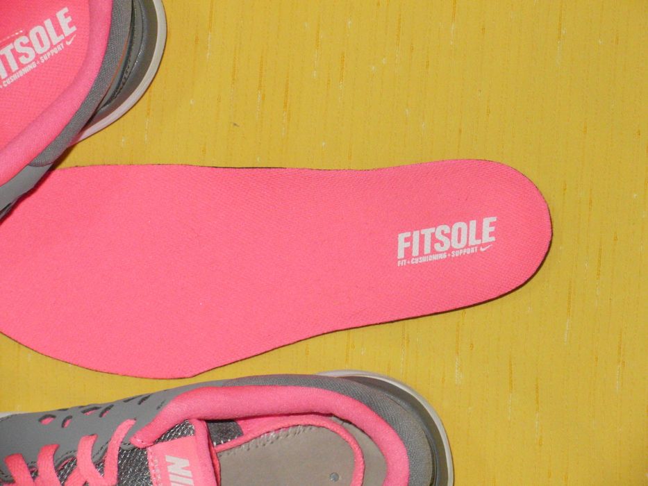 NIKE юношески нови 36