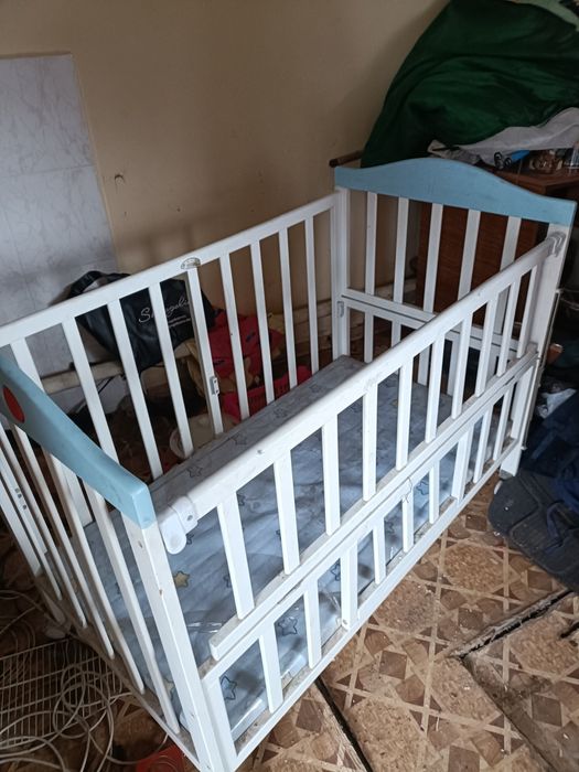 Продам детскую кроватку