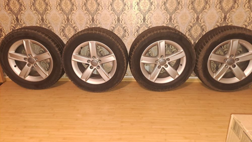 Vând jante ALIAJ 225/55R16 de Audi