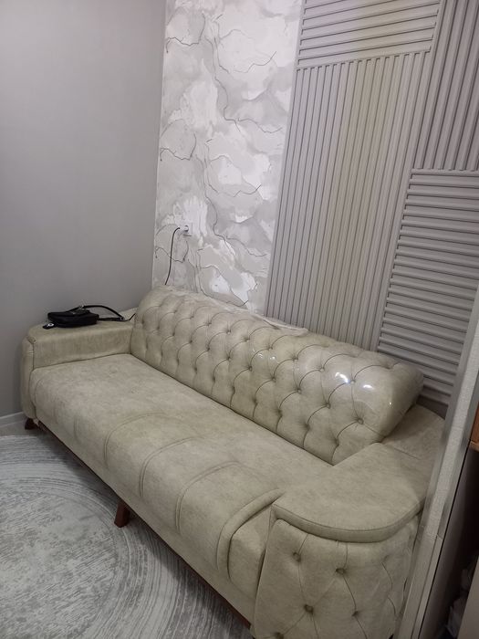 Срочно продаётся квартира без мебели.