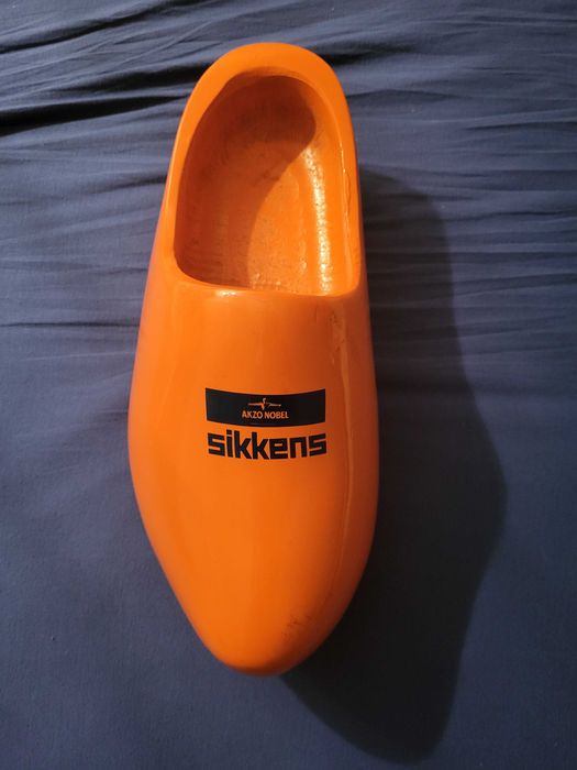 Дървена рекламна обувка