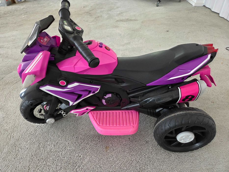 Vand motocicleta electrica si tricicleta