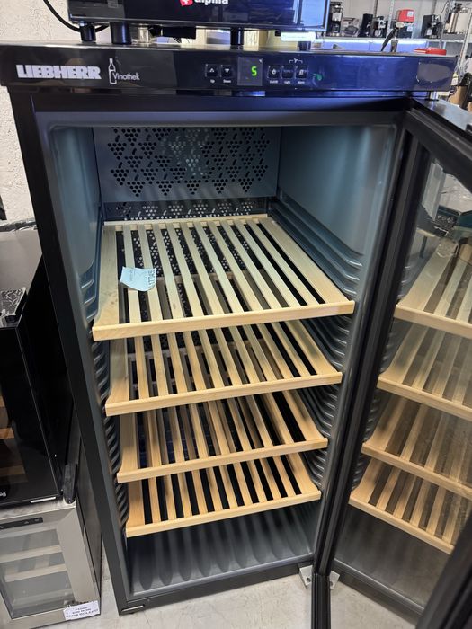 Vitrina de vinuri Liebherr WKB3212