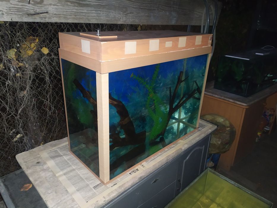 Аквариум 105л + бонусы и рыбки.