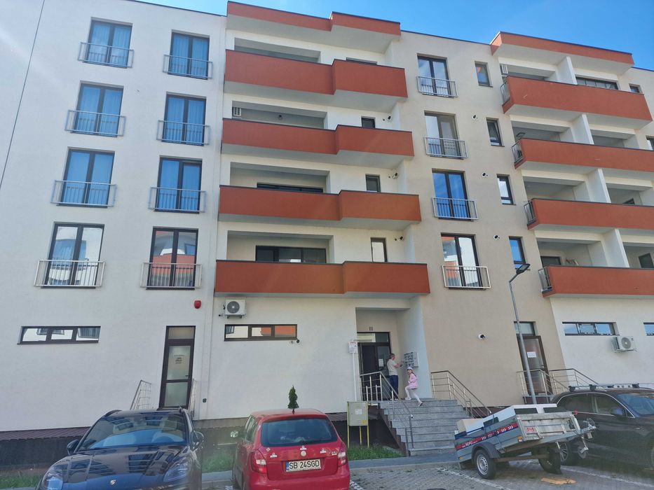 Apartament cu 3 camere, 115mp, Etaj 1, zona Balanta
