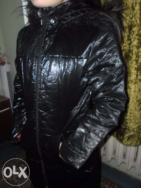 нови черни якета с качулка с пух размер с-м-л