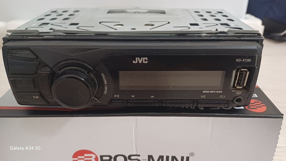 Автомагнитолу JVC KD-X100