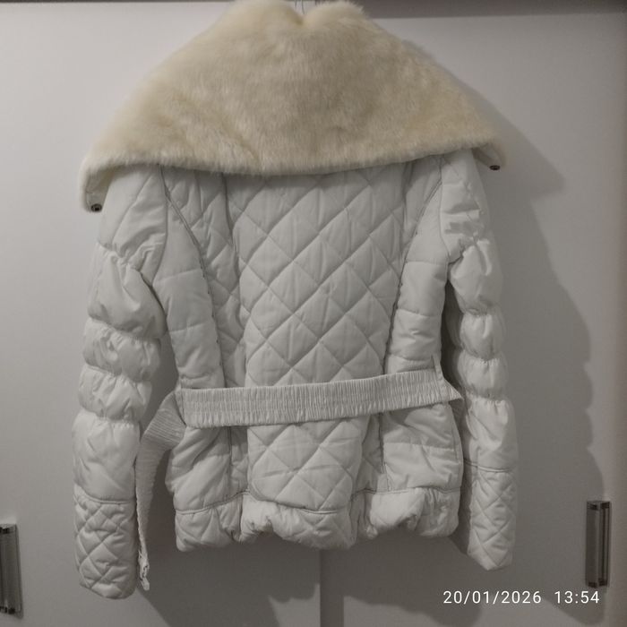 Дамско,зимно, бяло яке