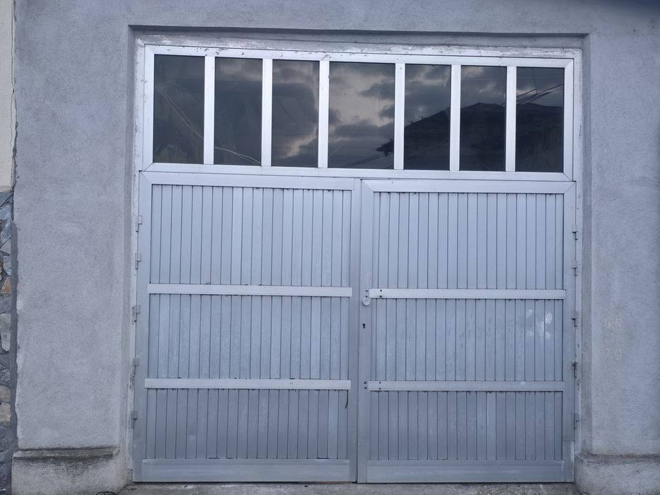Usi garaj aluminiu