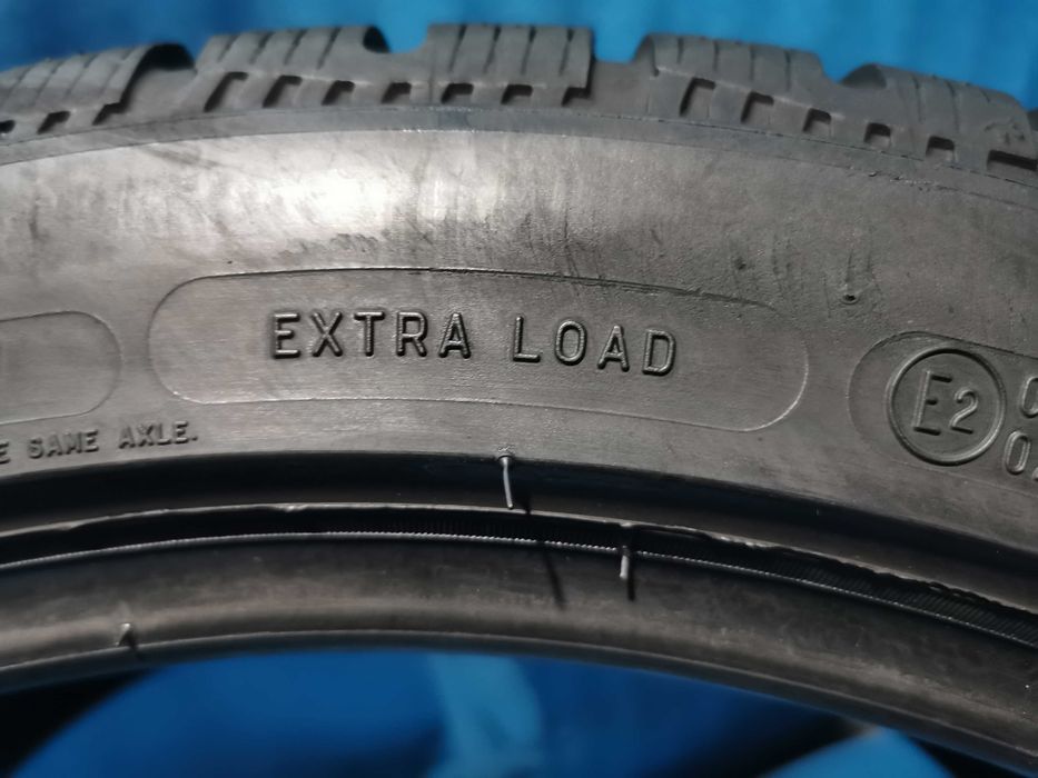 245/40/18 michelin m+s 2 buc
