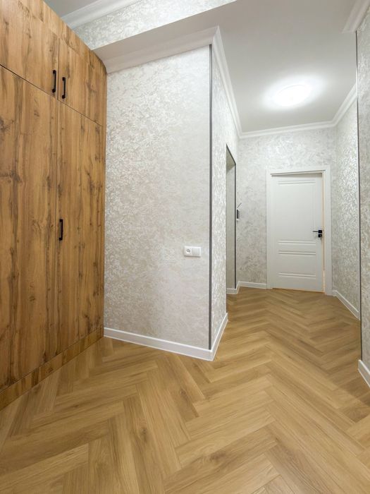 Срочно продаётся 3 ком Ташсельмаш евролукус квартира