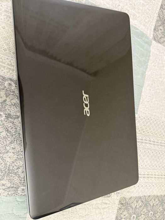 продавам лаптоп Acer