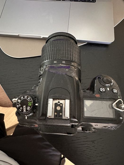 Nikon D7000 - Blit defect, Ecran mic spart