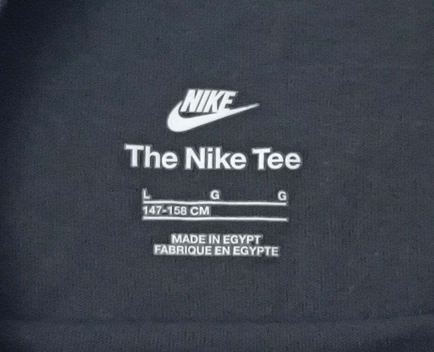 Nike AIR Sportswear Tee оригинална тениска ръст 147-158см Найк памук
