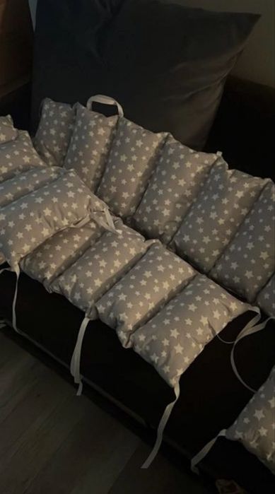 Продам бортики на детскую кроватку