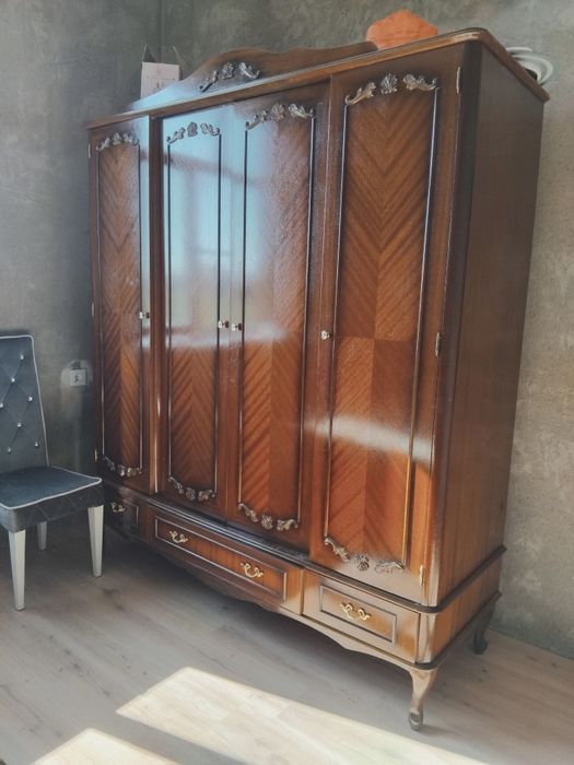 Спальный гарнитур