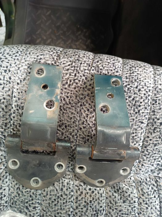 Петли багажника LC Prado 78