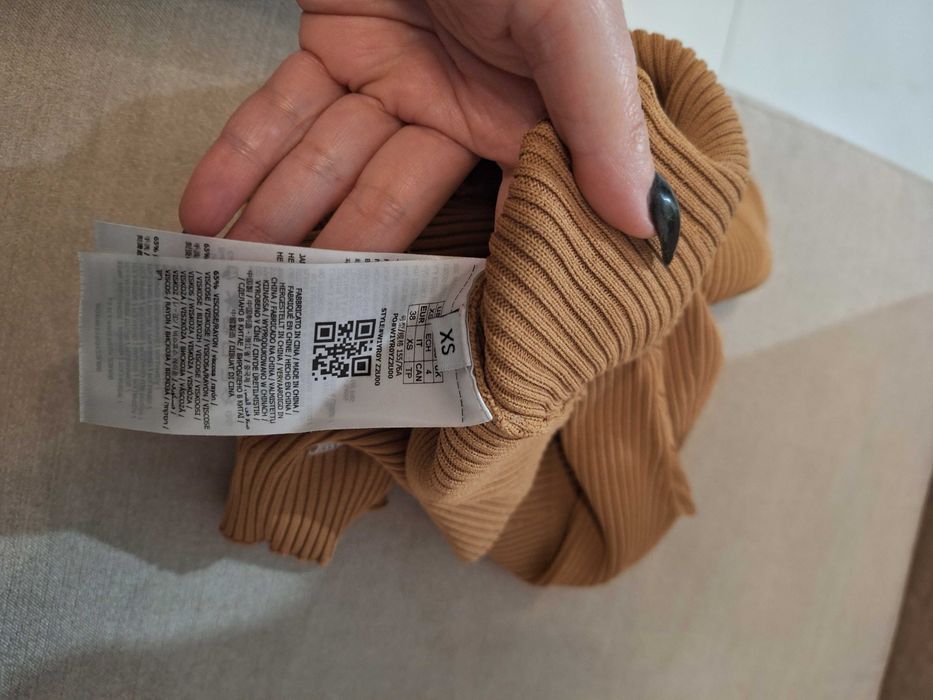 Блуза тънко плетиво Guess без ръкави