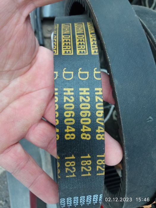 Ремни  на трактор, комбайн Джон дир.