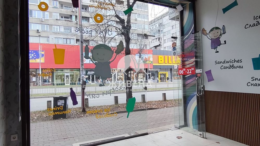 Магазин - 27 кв.м, на главен булевард, Център, Варна