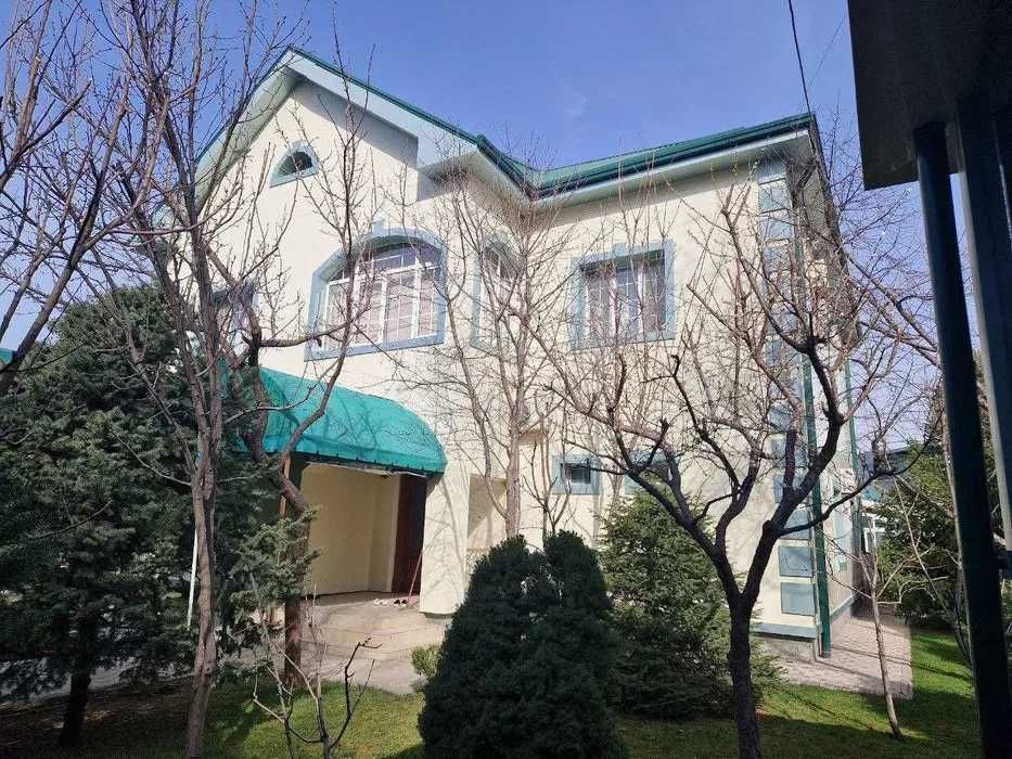 Дом 13 соток махалля Садаф ,Карасу ,Фасад 40 метров ,можно разделить