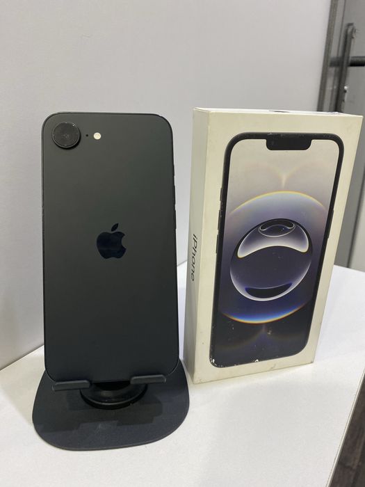 Iphone 16е, 128 гб, черный .