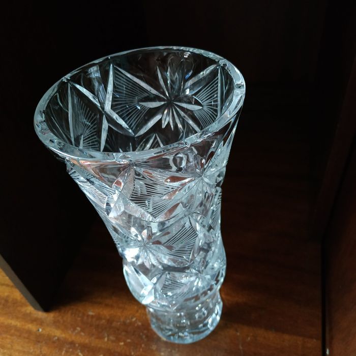 Ваза хрустальная