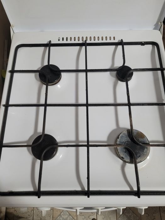 Продам газовую плиту