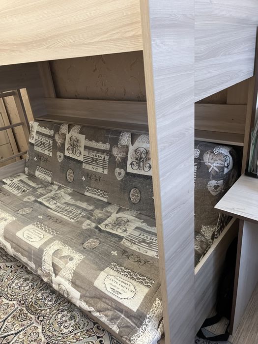 Двухярусная кровать